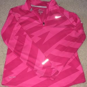 Medium, girls nike dry fit quarter zip! 💓